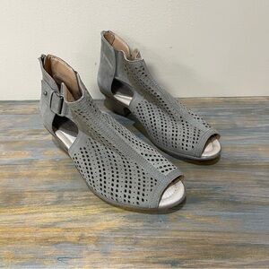 Earth Gray Women's Sandals
